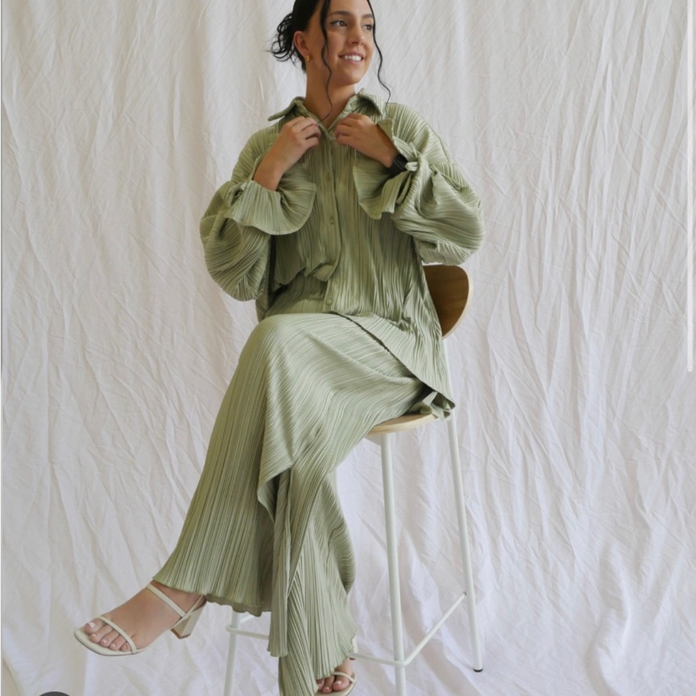 Pleated/ribbed button up set
